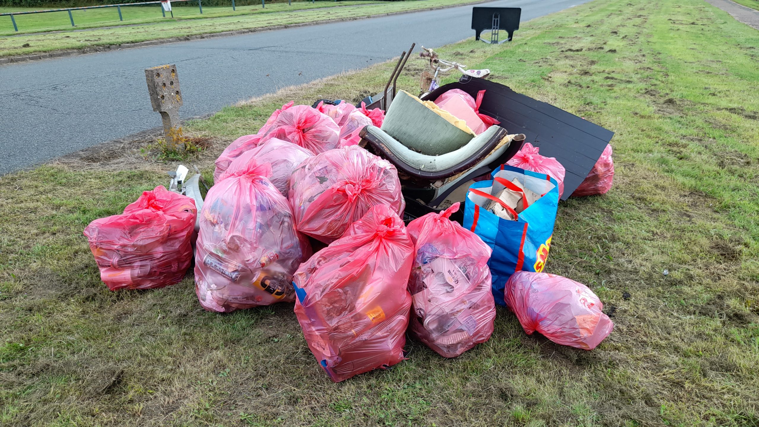 Litter Picking at Queensway Park Wellingborough Eco Group